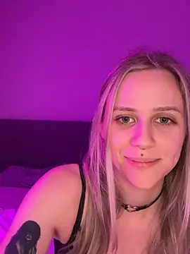 lunawolf21 online show from 01.16.25