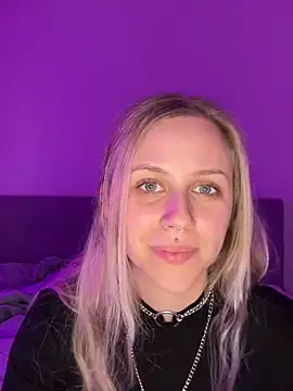 lunawolf21 online show from 02.15.25