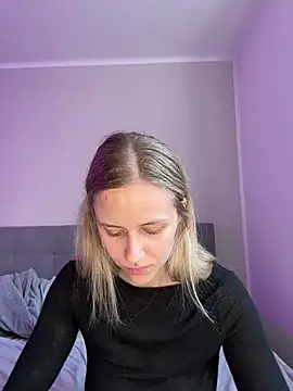 lunawolf21 online show from 03.11.25