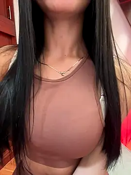 Snapshot of Lolitacooper chatting on 11.04.25 Lolitacooper online show from 11.04.25