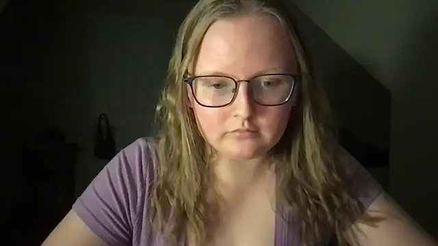 lexie lilacs online show from 01.07.25