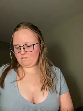 lexie lilacs online show from 01.10.25