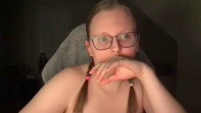 lexie lilacs online show from 02.28.25