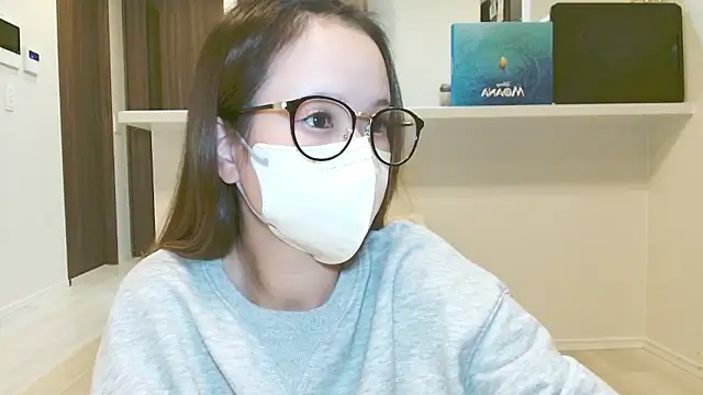 Snapshot of _hina_chan_ chatting on 09.30.25  hina chan  online show from 09.30.25