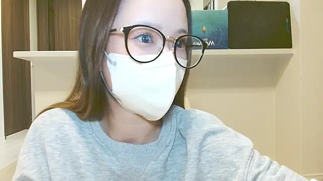 Snapshot of _hina_chan_ chatting on 10.15.25  hina chan  online show from 10.15.25
