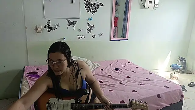 luxandracon23 online show from 02.11.25