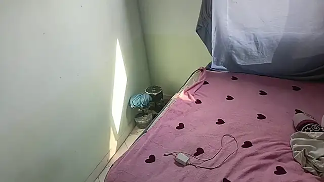 luxandracon23 online show from 02.14.25