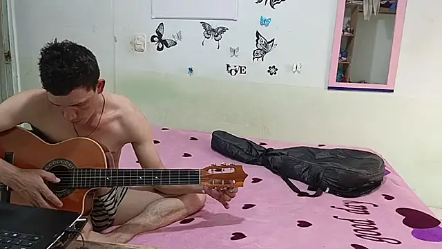 luxandracon23 online show from 02.19.25