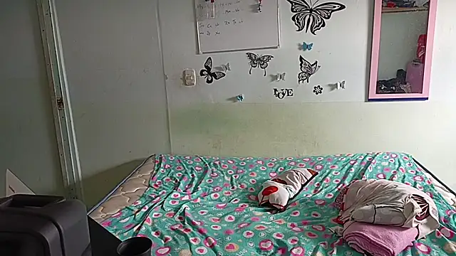 luxandracon23 online show from 03.20.25