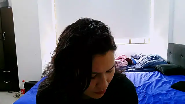 luxandracon23 online show from 10.18.25