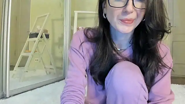 Baby Jewel online show from 01.30.25