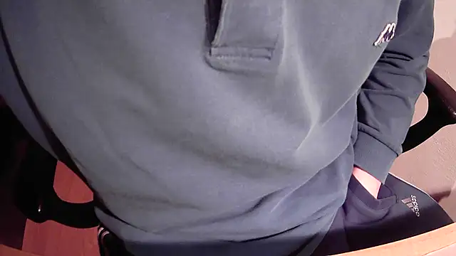 Snapshot of maxdoingthings chatting on 01.26.25 maxdoingthings online show from 01.26.25