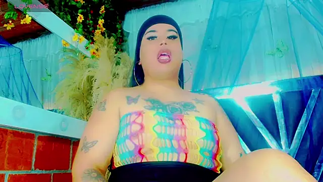 nauthyvalentina online show from 05.17.26