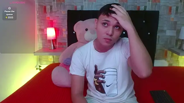 couple lovelyds online show from 02.11.25