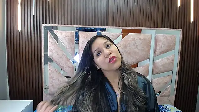 stephanieross202cl online show from 01.12.26