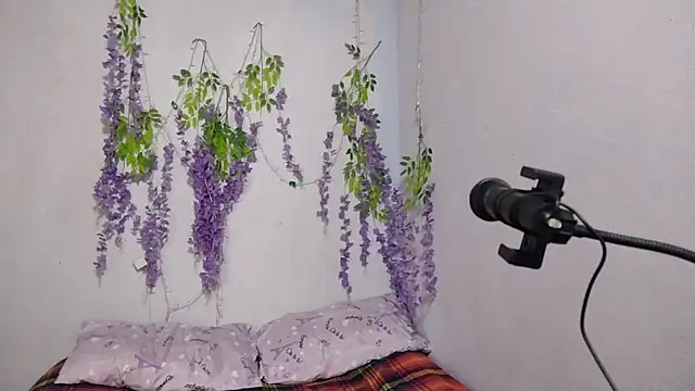 yazforeSolo online show from 09.22.25