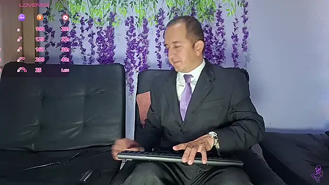 yazforeSolo online show from 02.05.26