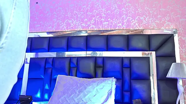 Snapshot of Sofia_martiin chatting on 09.16.25 Sofia martiin online show from 09.16.25