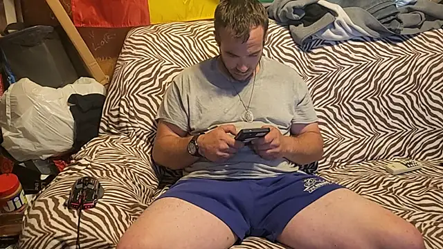 Snapshot of ScubaStevex chatting on 06.17.26 ScubaStevex online show from 06.17.26