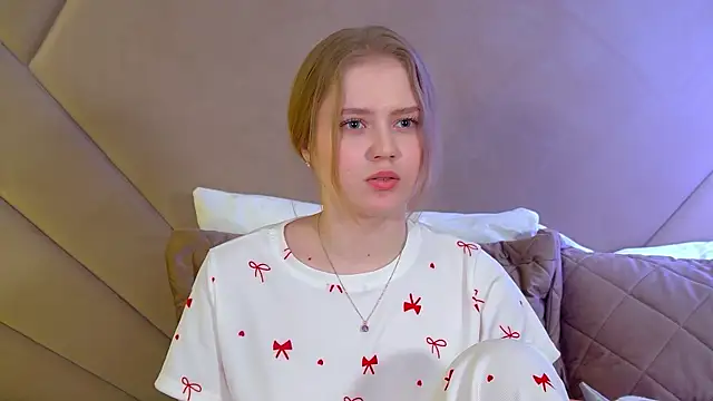 SelinSwarovski online show from 12.16.25