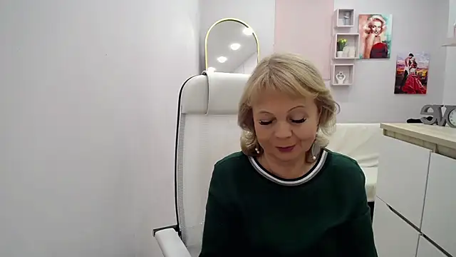 Milla Cutie18 online show from 02.25.26