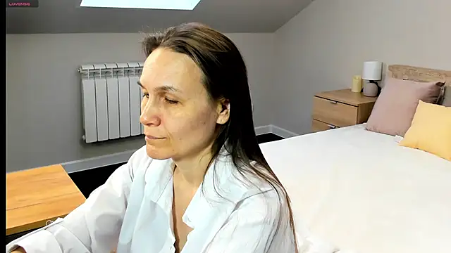 Lillian White online show from 02.22.25