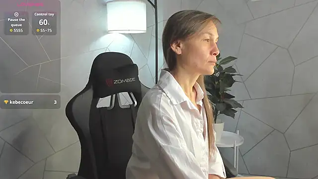 Lillian White online show from 09.14.25