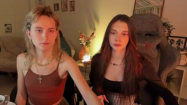 AveAngela online show from 01.16.25