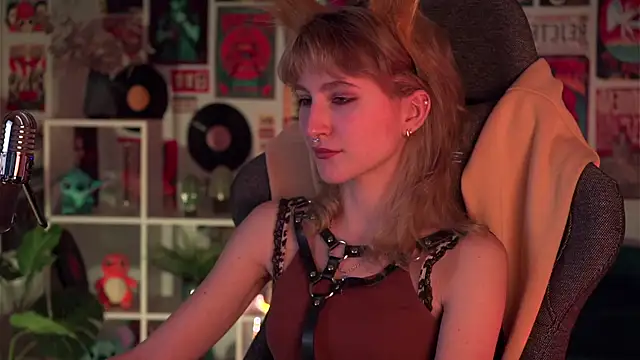 LuxRayi online show from 12.23.24