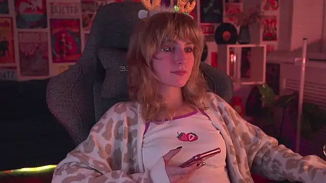 LuxRayi online show from 12.25.24