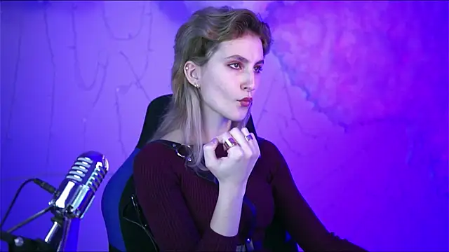 LuxRayi online show from 01.05.25