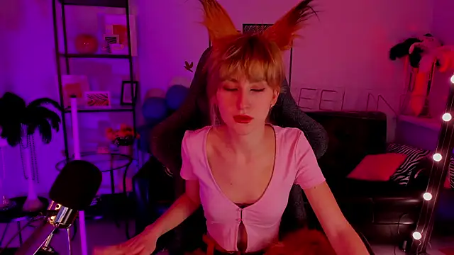 LuxRayi online show from 01.07.25