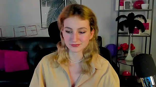 LuxRayi online show from 01.25.25