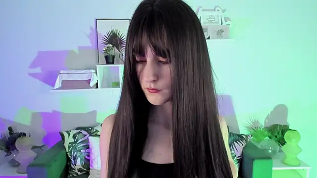 LuxRayi online show from 02.02.25