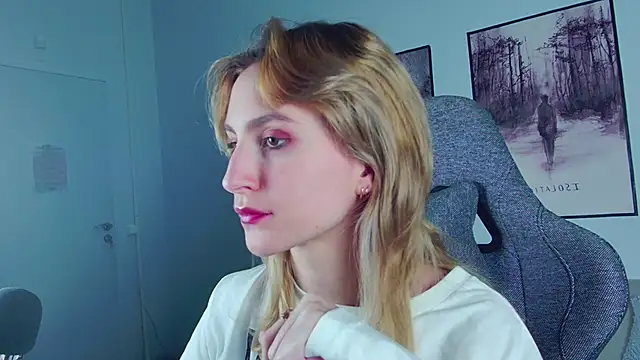 LuxRayi online show from 02.22.25