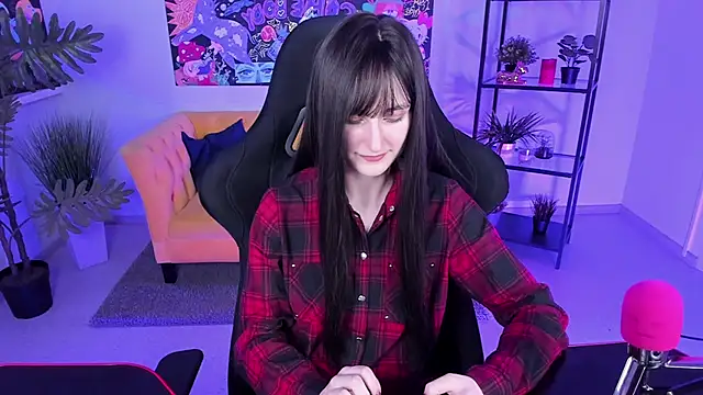 LuxRayi online show from 03.13.25