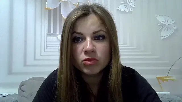 Snapshot of TinaFun4u chatting on 04.25.26 TinaFun4u online show from 04.25.26