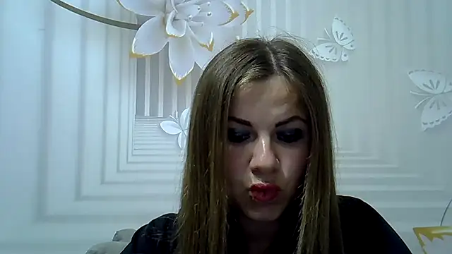 Snapshot of TinaFun4u chatting on 05.21.26 TinaFun4u online show from 05.21.26