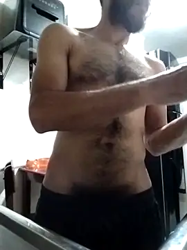 Snapshot of hairyserious chatting on 01.05.25 hairyserious online show from 01.05.25