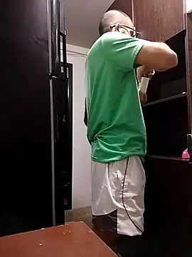 Snapshot of hairyserious chatting on 03.04.25 hairyserious online show from 03.04.25