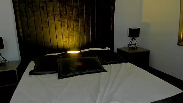 NataGarcia online show from 02.24.25