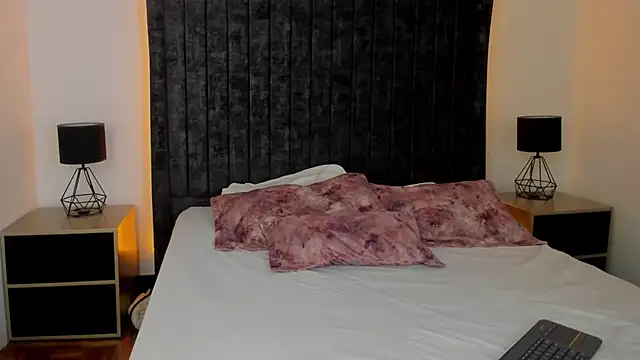 NataGarcia online show from 09.19.25