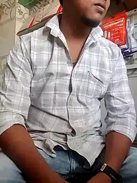 Snapshot of sailord chatting on 04.15.26 sailord online show from 04.15.26