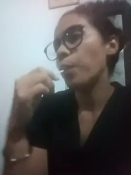 Snapshot of 02julieta chatting on 12.18.24 02julieta online show from 12.18.24