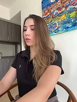 Snapshot of SophieRaily_ chatting on 01.19.25 SophieRaily online show from 01.19.25