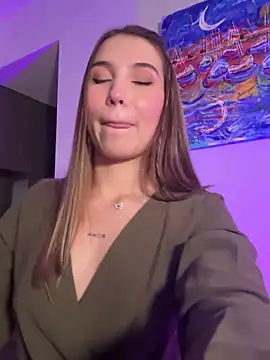 Snapshot of SophieRaily_ chatting on 02.27.25 SophieRaily online show from 02.27.25