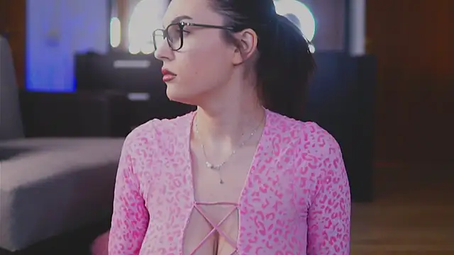 Mona Lisss online show from 01.17.25