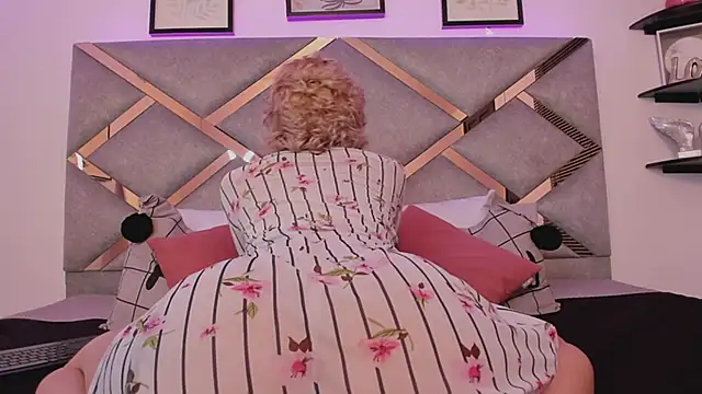 Snapshot of marian_pinzon chatting on 02.07.25 marian pinzon online show from 02.07.25