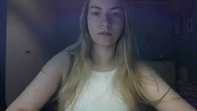 Snapshot of ROSIEx_sweet chatting on 04.29.26 ROSIEx sweet online show from 04.29.26