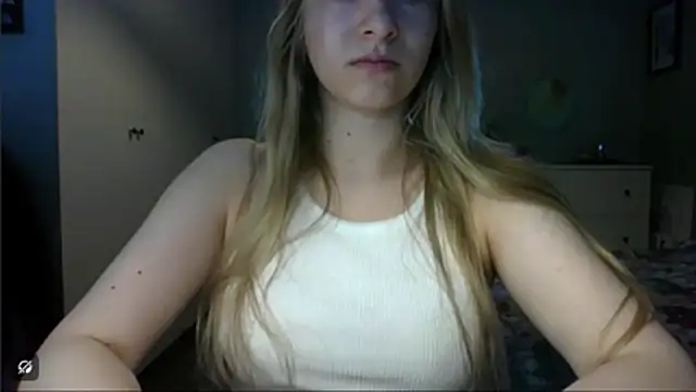 Snapshot of ROSIEx_sweet chatting on 05.04.26 ROSIEx sweet online show from 05.04.26